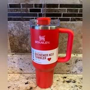Stanley The Flowstate Quencher H20 Tumbler 40 oz Limited Edition Target Red